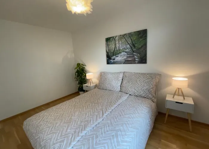 Modern Stylish With Balcony & Free Parking